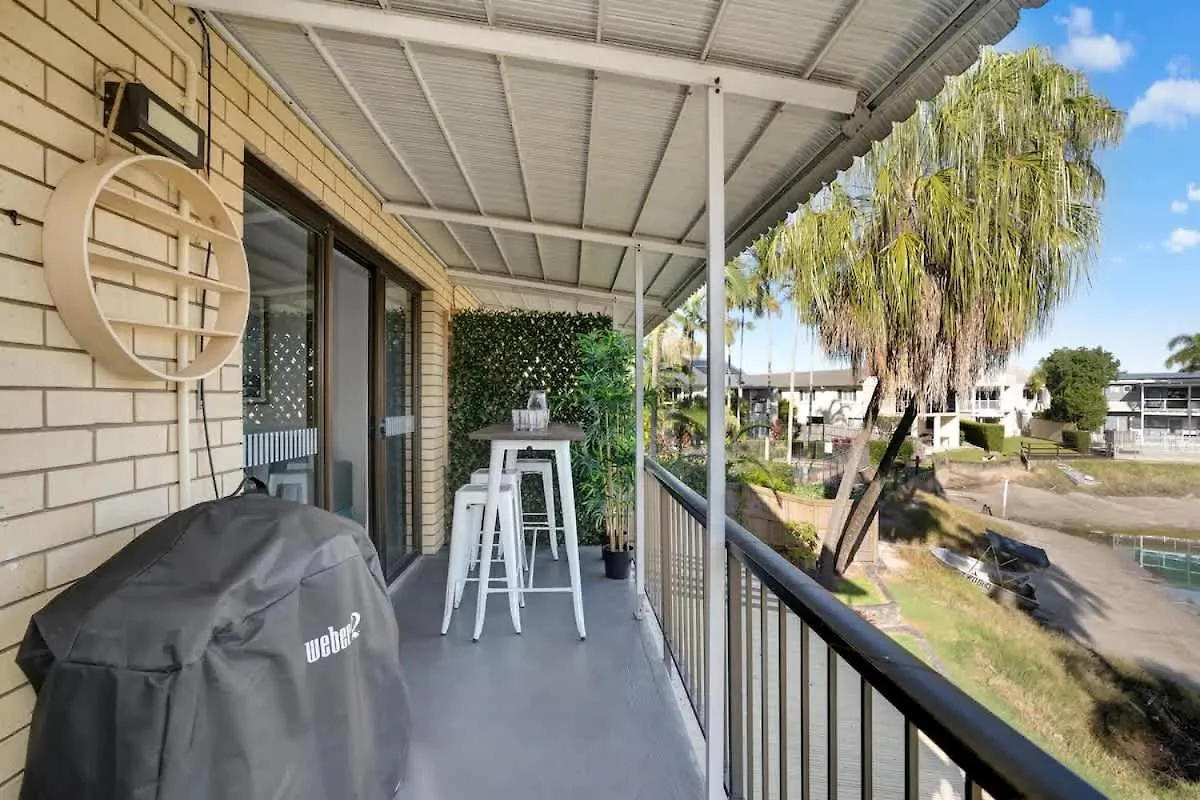 Apartment Breezy Waterfront Sanctuary In Central Mooloolaba Australia